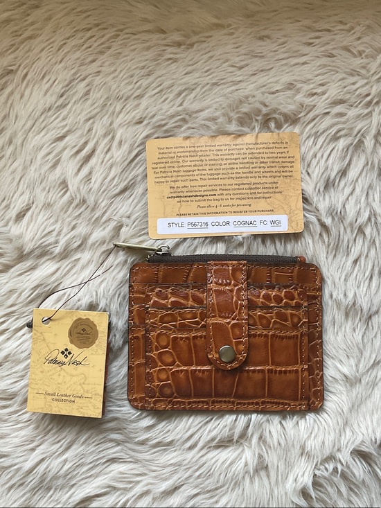 Patricia Nash Handbags - Patricia Nash Women's Vintage Tan Crocodile Cassis Card Case Wallet NWT